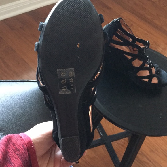 L’AmourDesPieds black suede wedges. - Picture 2 of 5